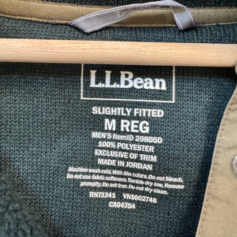 L.L. Bean Men's Sweater Fleece Pullover (Size M) in dark green - Picture 3 of 6